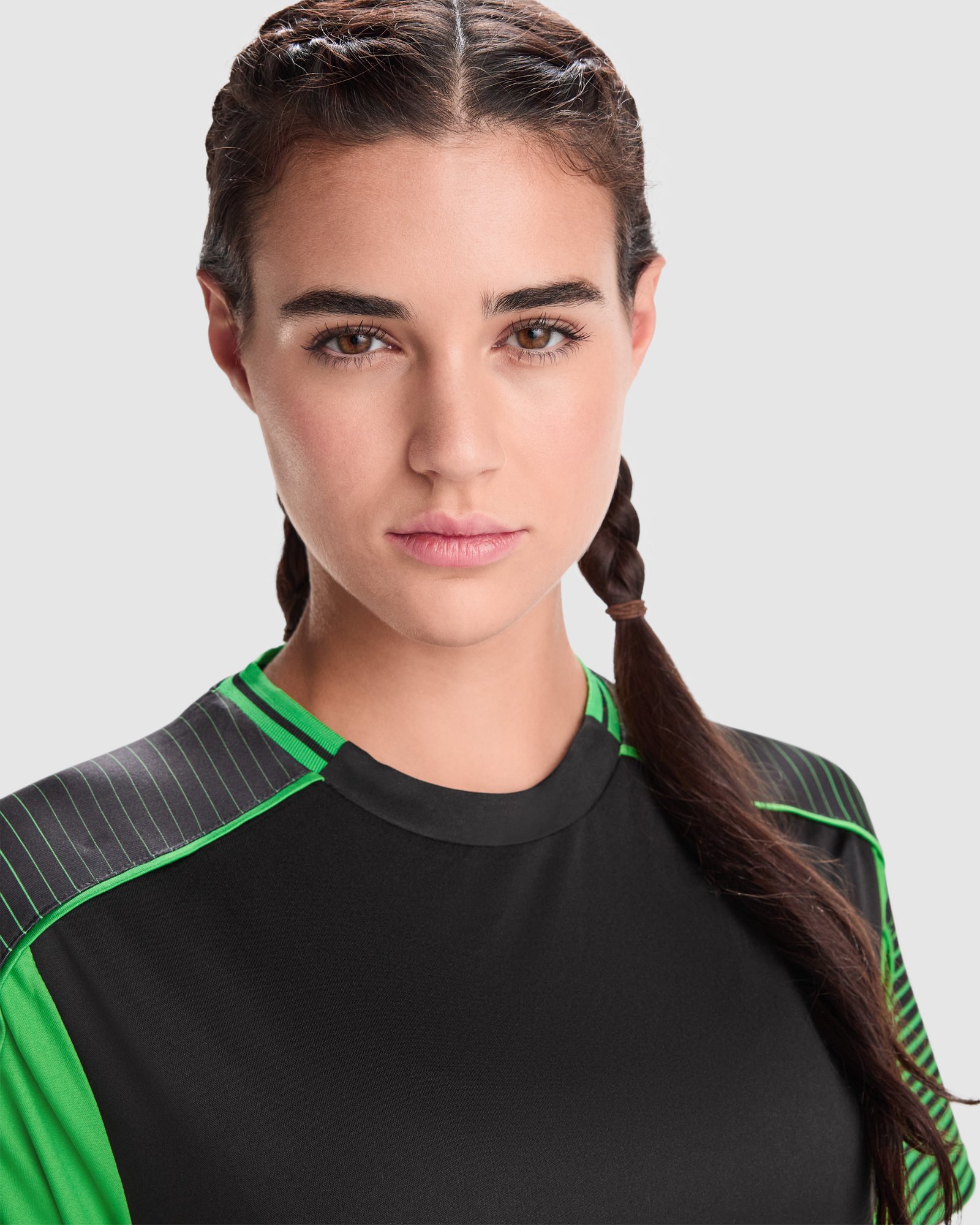 Conjunto Deportivo de Dos Camisetas y Pantalón (Roly Juve CJ0525) - Imagen 5